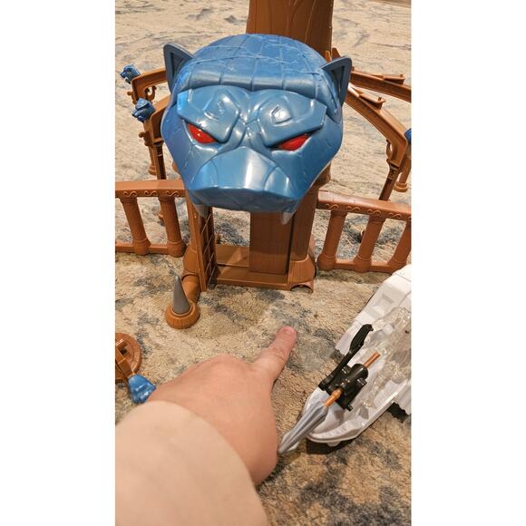 Bandai Thundercats Tower of Omens w box Thunder Lynx Deluxe Playset 2011 - Picture 2 of 2